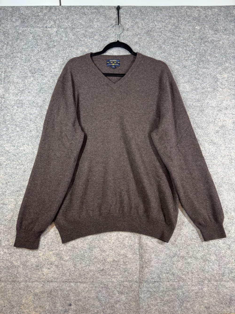 Club Room 100% Cashmere V Neck Sweater Brown Size M Soft Luxury Minimalist Cozy